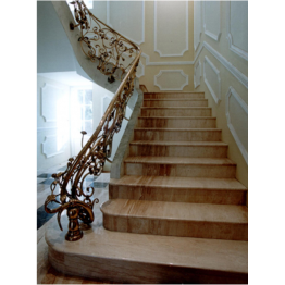 Лестница-7 Мраморная лестница из мрамора «Тиа рос»